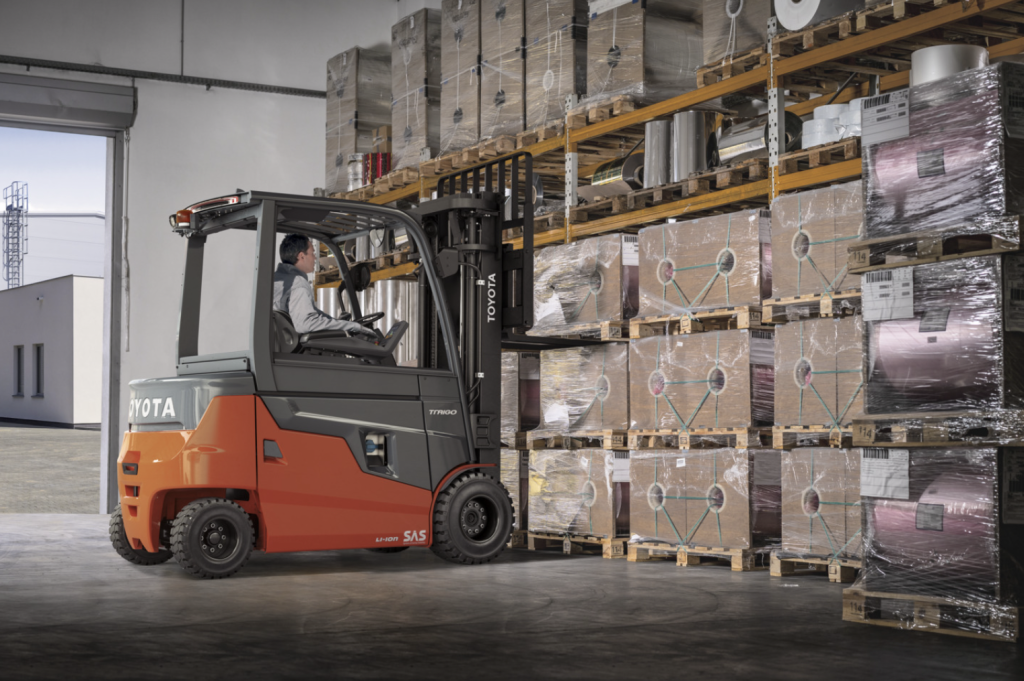 Here are the Top 4 Reasons Why You Need Electric Forklifts for Your Warehouse